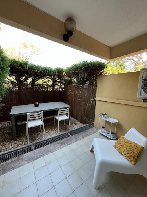 Studio Bord De Mer Boulouris A Saint Raphael Saint-Raphael (Var) Exterior foto