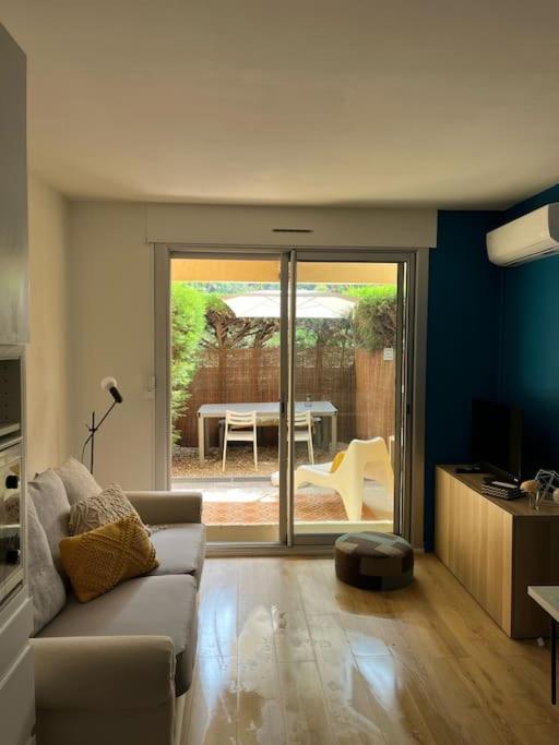 Studio Bord De Mer Boulouris A Saint Raphael Saint-Raphael (Var) Exterior foto